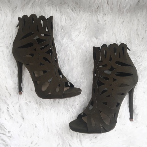Shoedazzle | Olive Green Gladiators with heels - Picture 2 of 7